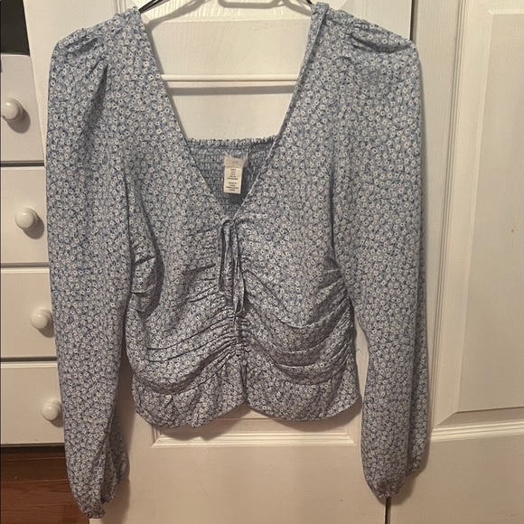 H&M Light Blue Floral Blouse with Ruched Detail - Picture 1 of 2